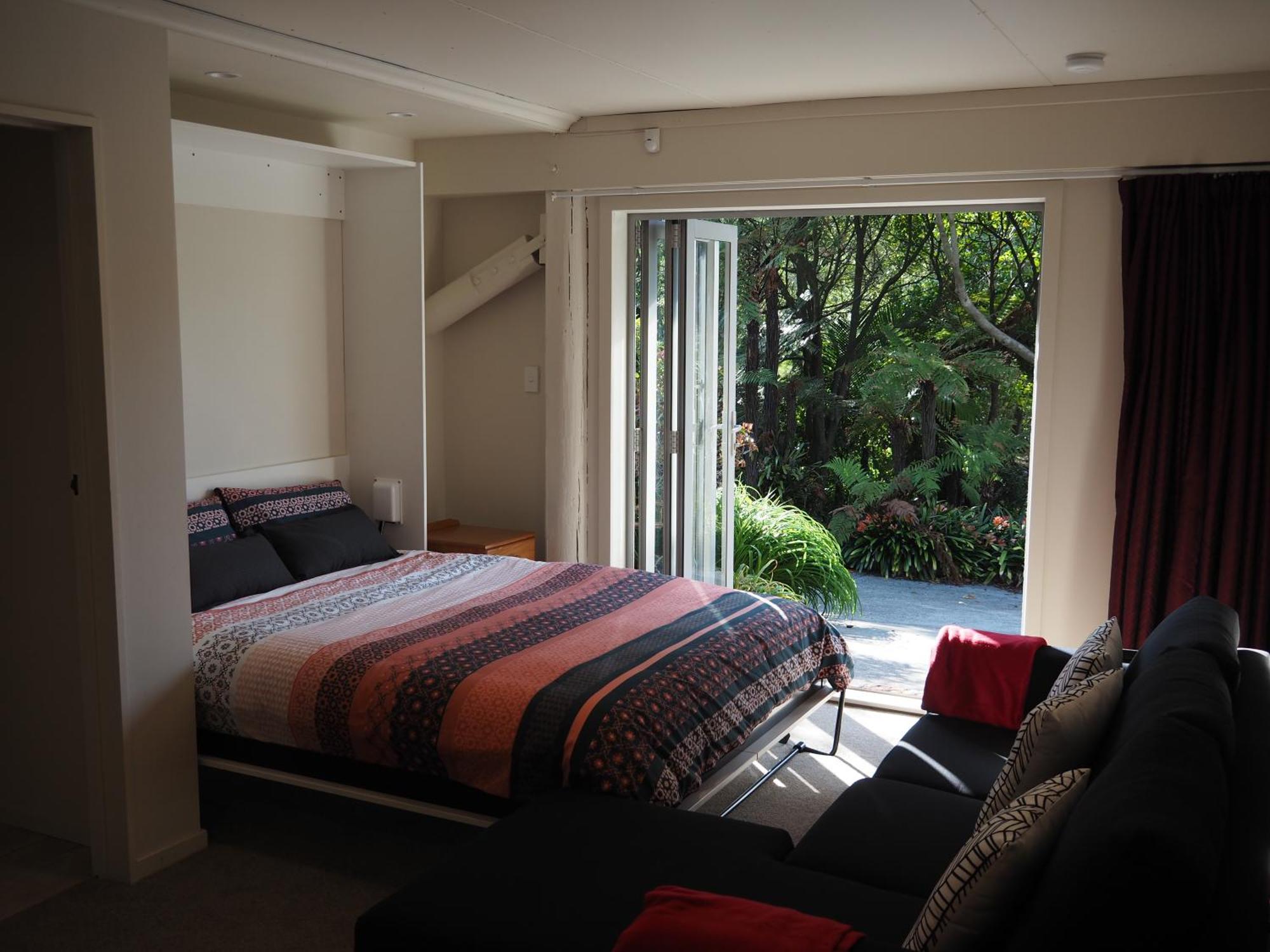 Hotel Uniqueness Tauranga Esterno foto