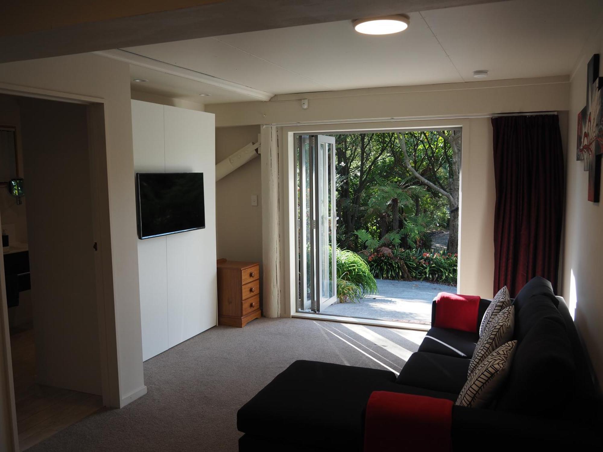 Hotel Uniqueness Tauranga Esterno foto
